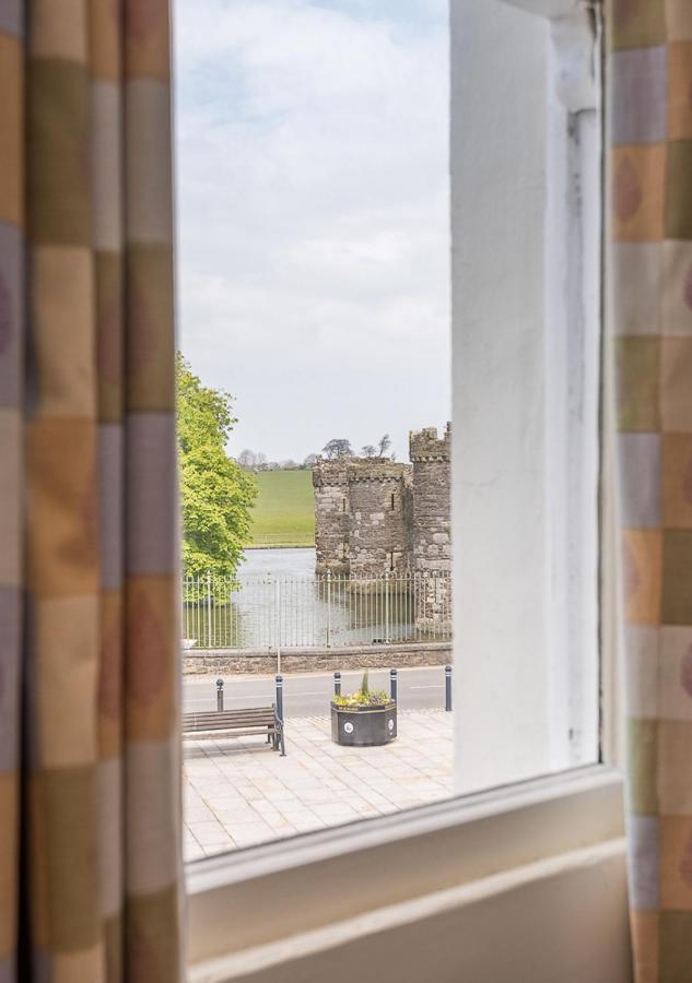 Castle Court Hotel โบมาริส ภายนอก รูปภาพ