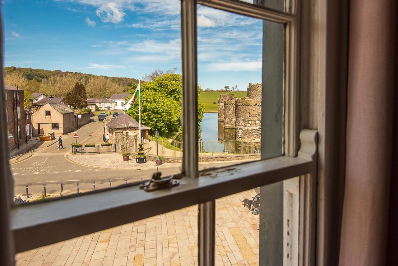 Castle Court Hotel โบมาริส ภายนอก รูปภาพ