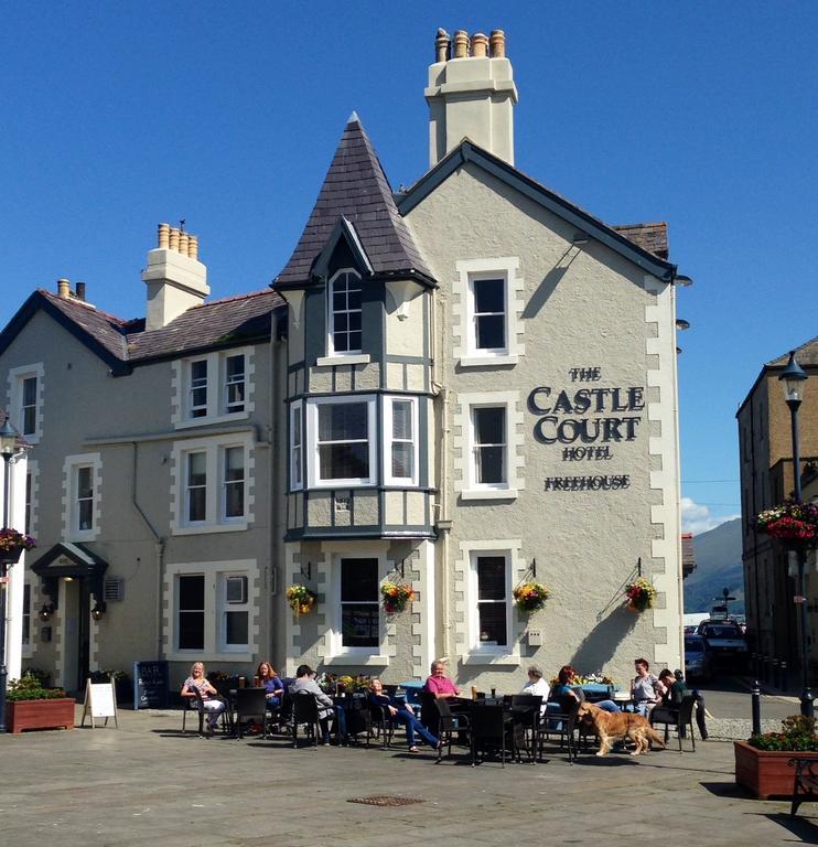 Castle Court Hotel โบมาริส ภายนอก รูปภาพ